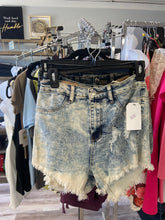 Load image into Gallery viewer, Light Summer Jeans Shorts